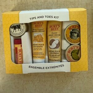 Burt’s Bees Tips and Toes Kit